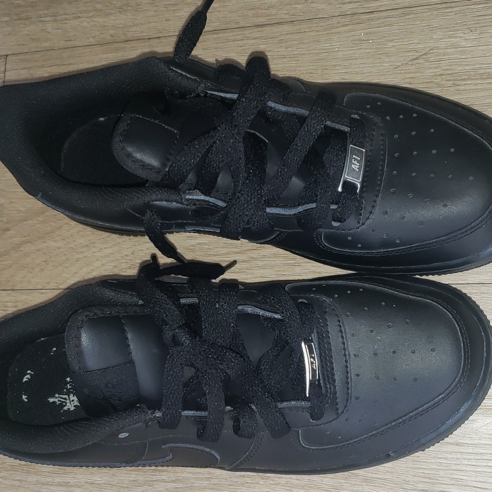 Nike  black Airforce 1